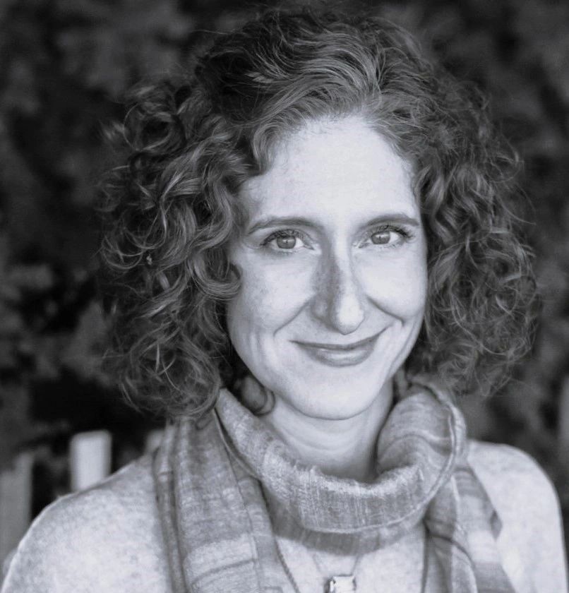 Stacey Lisowski headshot